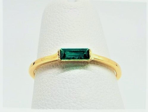 Solid 14k Gold Emerald Baguette Ring