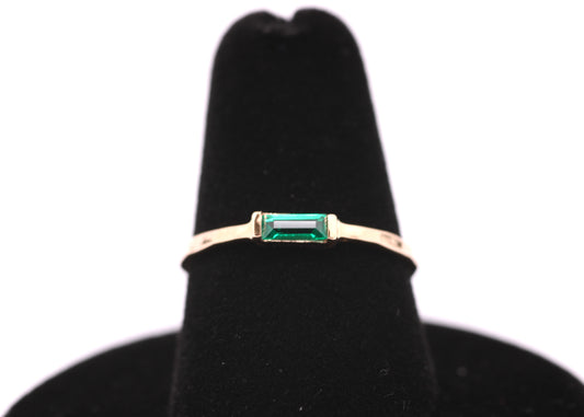 Solid 14k Gold Emerald Baguette Ring